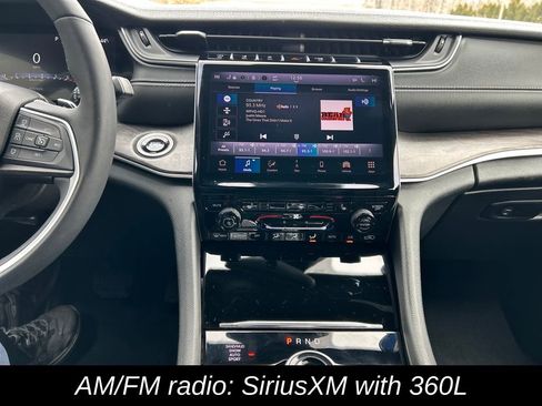 Used 2024 Jeep Grand Cherokee L Limited image 19