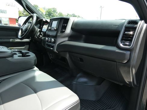 Used 2021 RAM 2500 Tradesman w/ Chrome Appearance Group AWD/4WD image 14