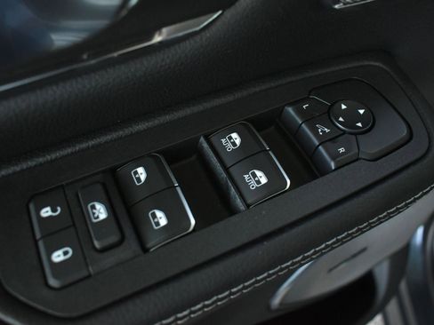 New 2026 RAM 1500 Laramie AWD/4WD image 16