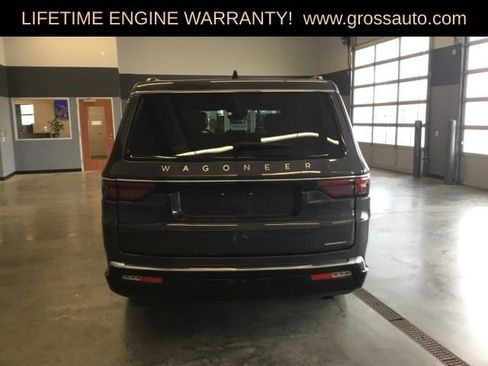 Certified 2024 Jeep Wagoneer L Series II AWD/4WD image 7