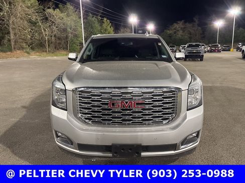 Used 2019 GMC Yukon Denali w/ Denali Ultimate Package image 2