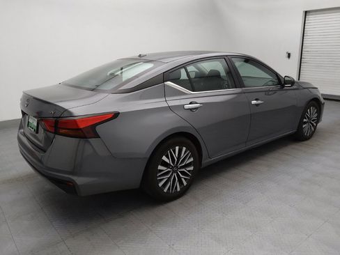 Used 2024 Nissan Altima 2.5 SV image 10