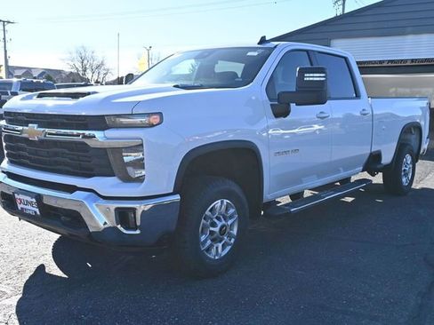 Used 2025 Chevrolet Silverado 2500 LT w/ Safety Package image 11