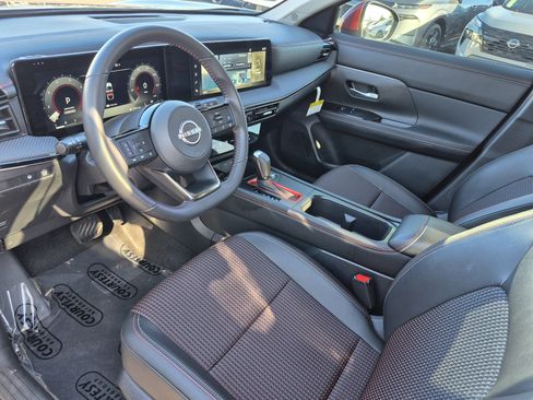 Certified 2025 Nissan Kicks SR FWD image 20