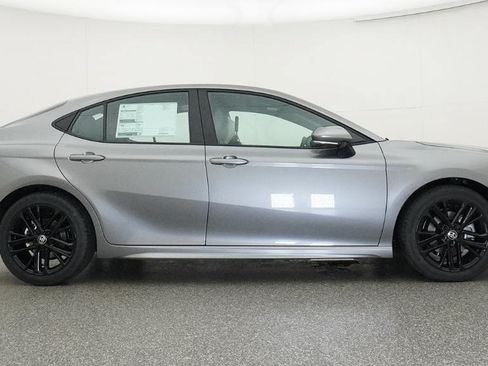 Used 2026 Toyota Camry SE FWD image 49