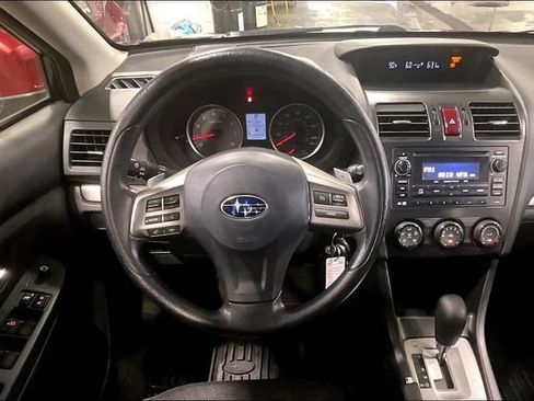 Used 2014 Subaru Crosstrek 2.0i Premium AWD/4WD image 5