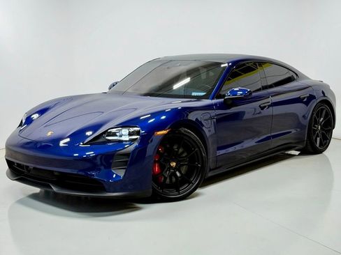 Used 2024 Porsche Taycan GTS w/ Premium Package (P6U) AWD/4WD image 2