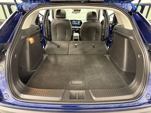 Used 2024 Chevrolet Trax LT w/ Sunroof Package image 25