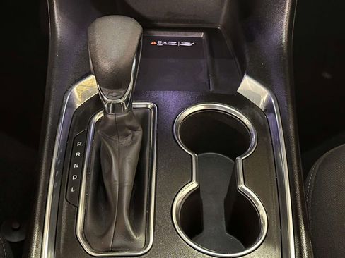 Used 2023 Chevrolet Traverse LT AWD/4WD image 21