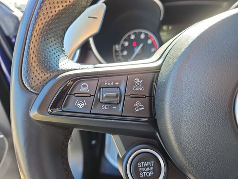 Used 2021 Alfa Romeo Stelvio Ti Sport image 13