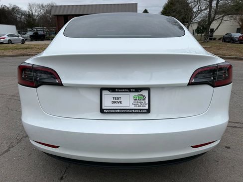 Used 2023 Tesla Model 3 Standard Range image 11