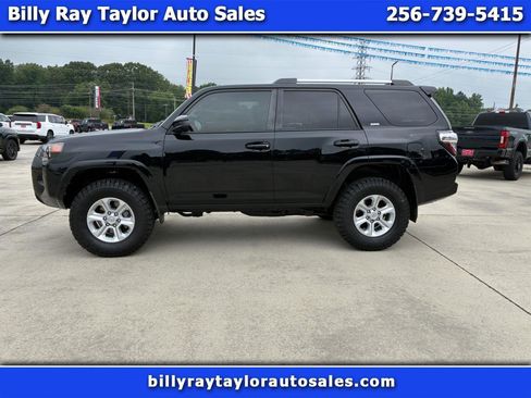 Used 2019 Toyota 4Runner SR5 AWD/4WD image 1
