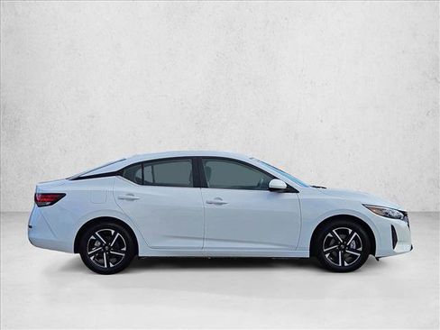 Used 2025 Nissan Sentra SV FWD image 4