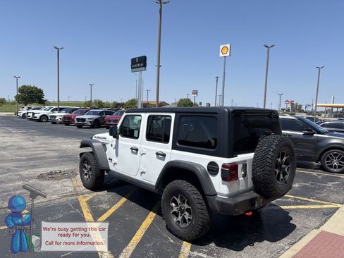 Used 2022 Jeep Wrangler Unlimited Rubicon w/ Steel Bumper Group AWD/4WD image 3