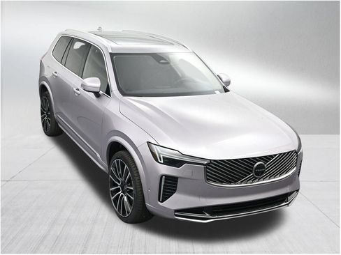 New 2026 Volvo XC90 B5 Plus AWD/4WD image 19