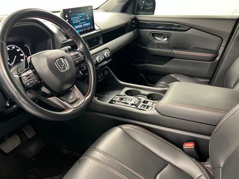 Used 2024 Honda Pilot TrailSport image 17