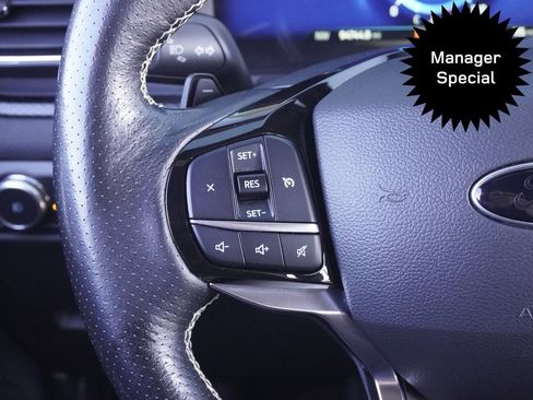 Used 2022 Ford Explorer ST AWD/4WD image 12