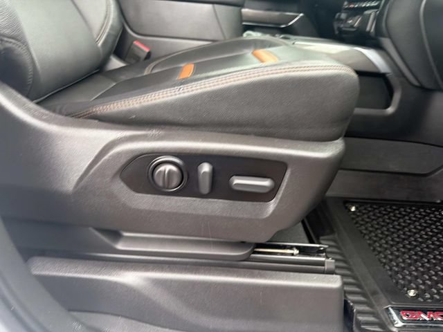 Used 2022 GMC Sierra 2500 AT4 w/ AT4 Preferred Package AWD/4WD image 14