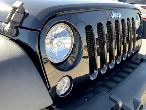 Used 2016 Jeep Wrangler Unlimited Sport w/ Connectivity Group image 27