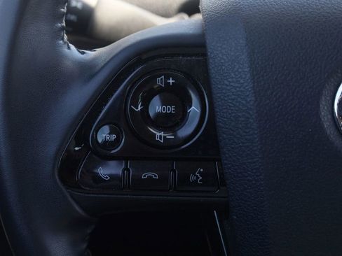 Used 2022 Toyota Prius Prime LE FWD image 18