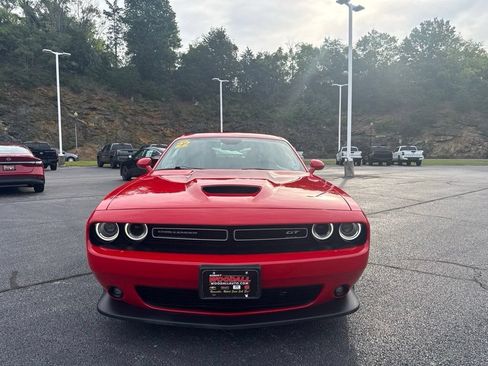 Used 2022 Dodge Challenger GT RWD image 2