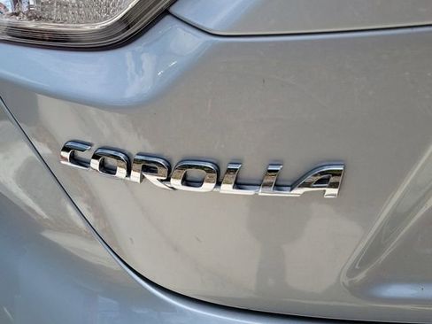 Used 2025 Toyota Corolla LE FWD image 5