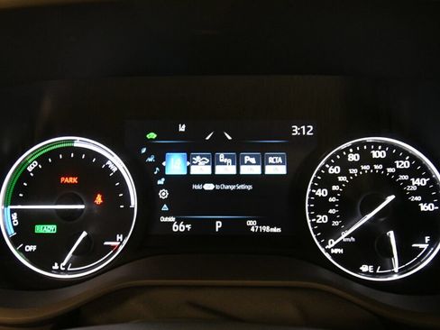 Certified 2023 Toyota Sienna Platinum AWD/4WD image 14