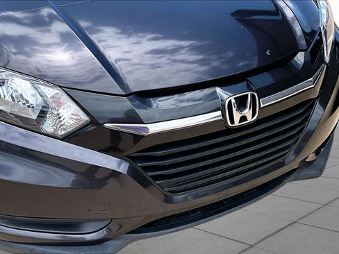 Used 2016 Honda HR-V LX image 28