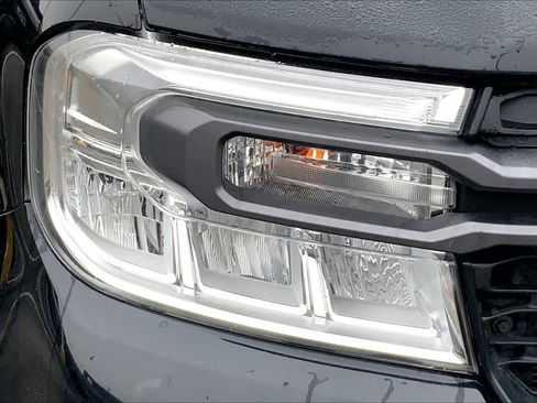 Used 2022 Ford Maverick XLT image 22