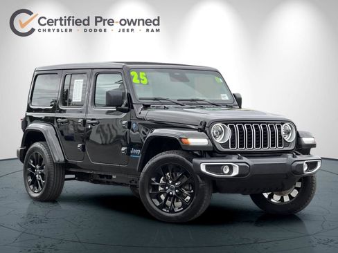 Certified 2025 Jeep Wrangler Unlimited Sahara w/ Safety Group AWD/4WD image 2