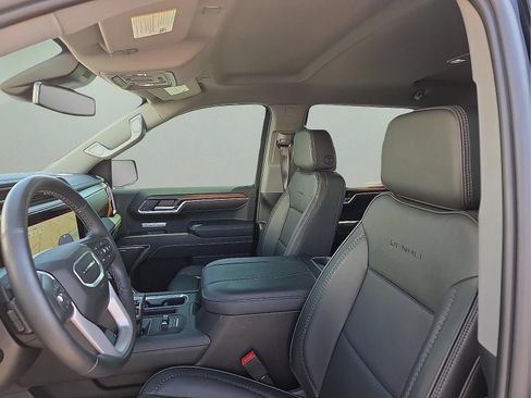 Used 2026 GMC Sierra 1500 Denali AWD/4WD image 9