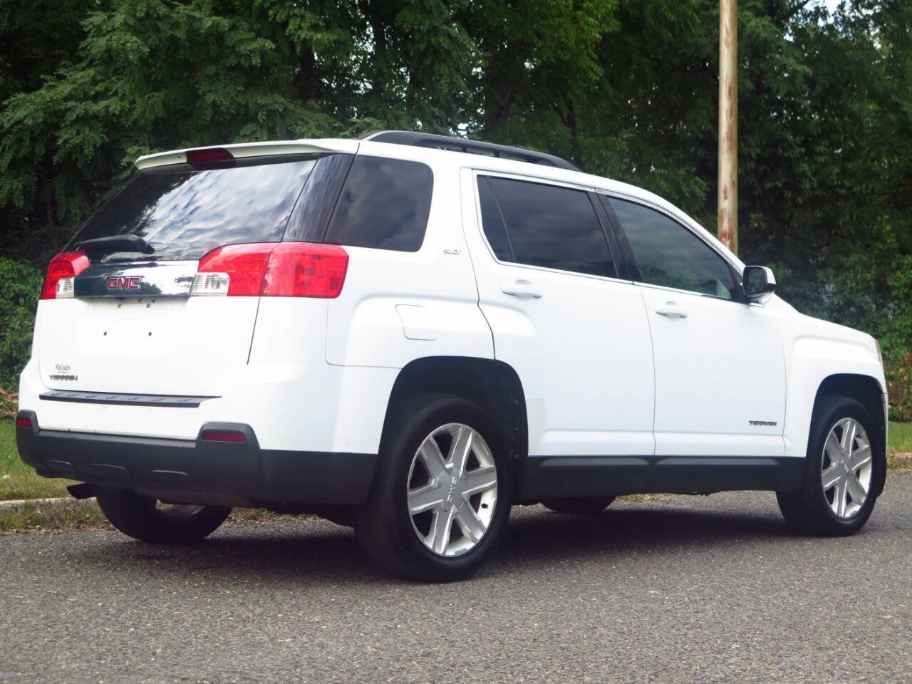 Used 2011 GMC Terrain SLT w/ Cargo Package FWD image 5