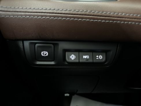 Used 2019 Buick LaCrosse Avenir w/ Driver Confidence Package II FWD image 39