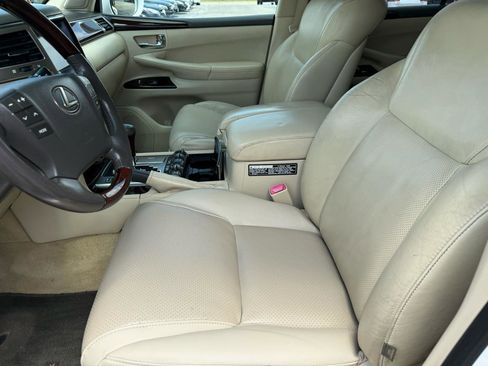 Used 2015 Lexus LX 570 4WD image 13