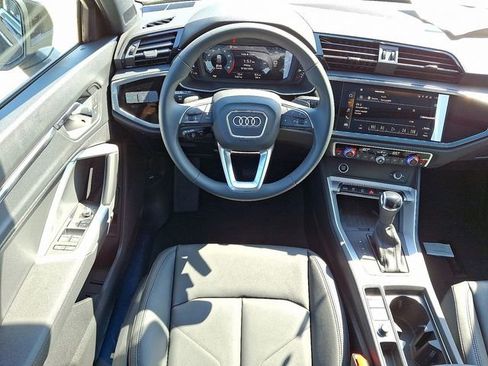 Used 2025 Audi Q3 2.0T Premium w/ Convenience Package AWD/4WD image 7