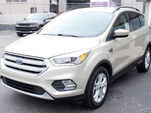 Used 2024 Subaru Outback Premium AWD/4WD image 9