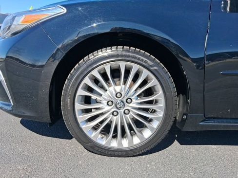 Used 2018 Toyota Avalon Limited w/ Carpet Mat Package FWD image 5