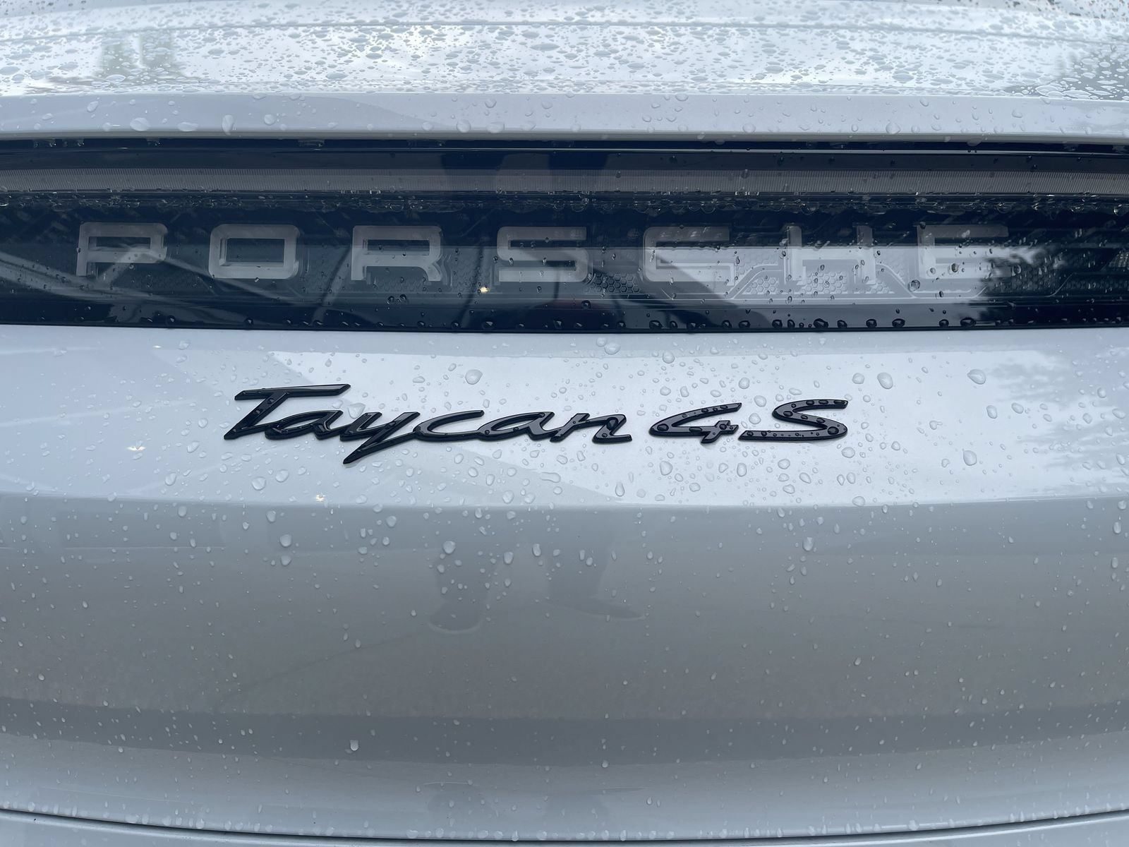 Used 2025 Porsche Taycan 4S AWD/4WD image 13