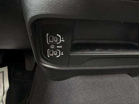 Used 2024 RAM 2500 Big Horn image 25