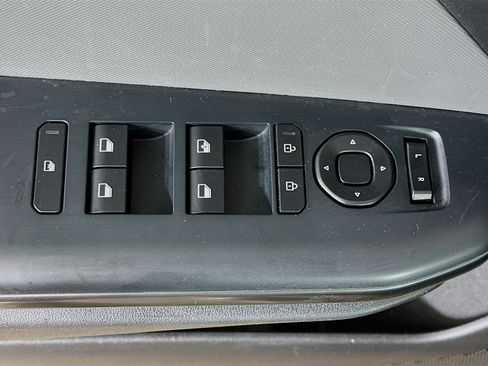 Used 2025 Kia K4 FWD image 15