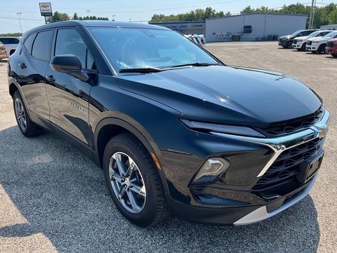 Used 2025 Chevrolet Blazer LT AWD/4WD image 9