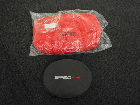 Used 2022 Ferrari SF90 Spider image 52