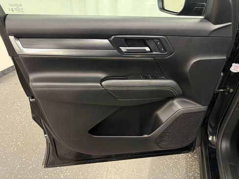 Used 2025 GMC Terrain Elevation AWD/4WD image 9
