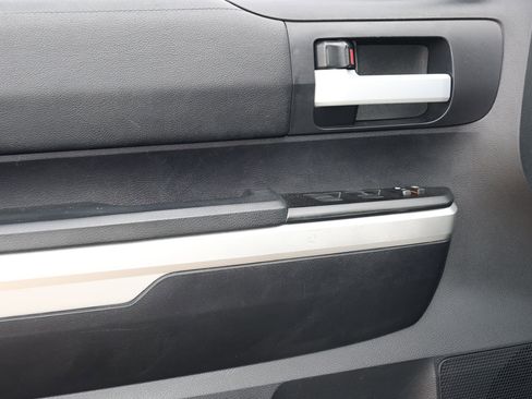 Used 2016 Toyota Tundra SR5 image 24