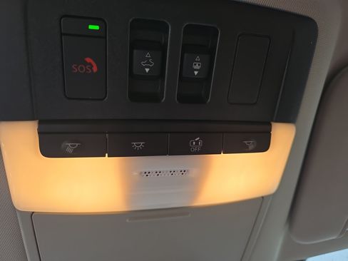 Used 2026 Nissan Pathfinder Platinum AWD/4WD image 38