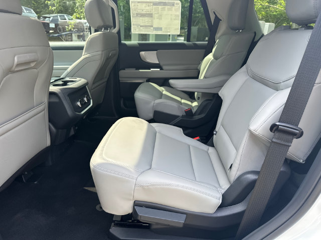 New 2026 Ford Expedition Active RWD image 21