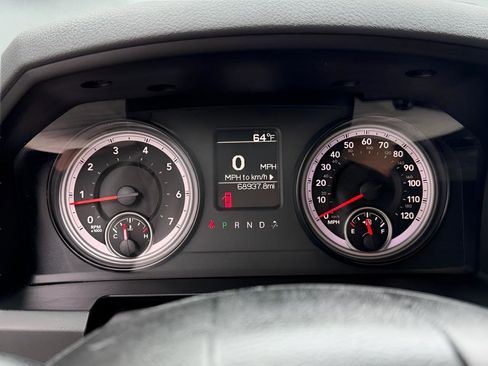 Used 2017 RAM 1500 ST w/ SXT Appearance Group image 37