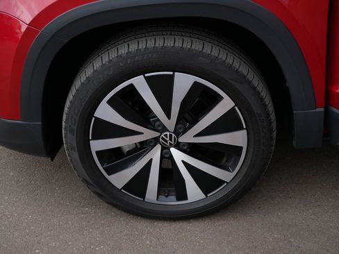 Used 2022 Volkswagen Taos SE image 15