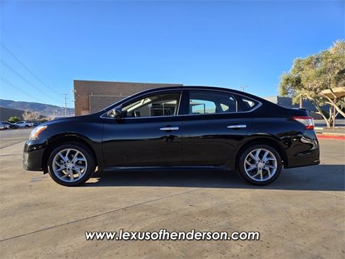 Used 2014 Nissan Sentra SR w/ SR Driver Package image 3