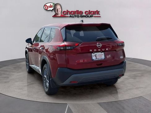 Used 2023 Nissan Rogue S FWD image 3